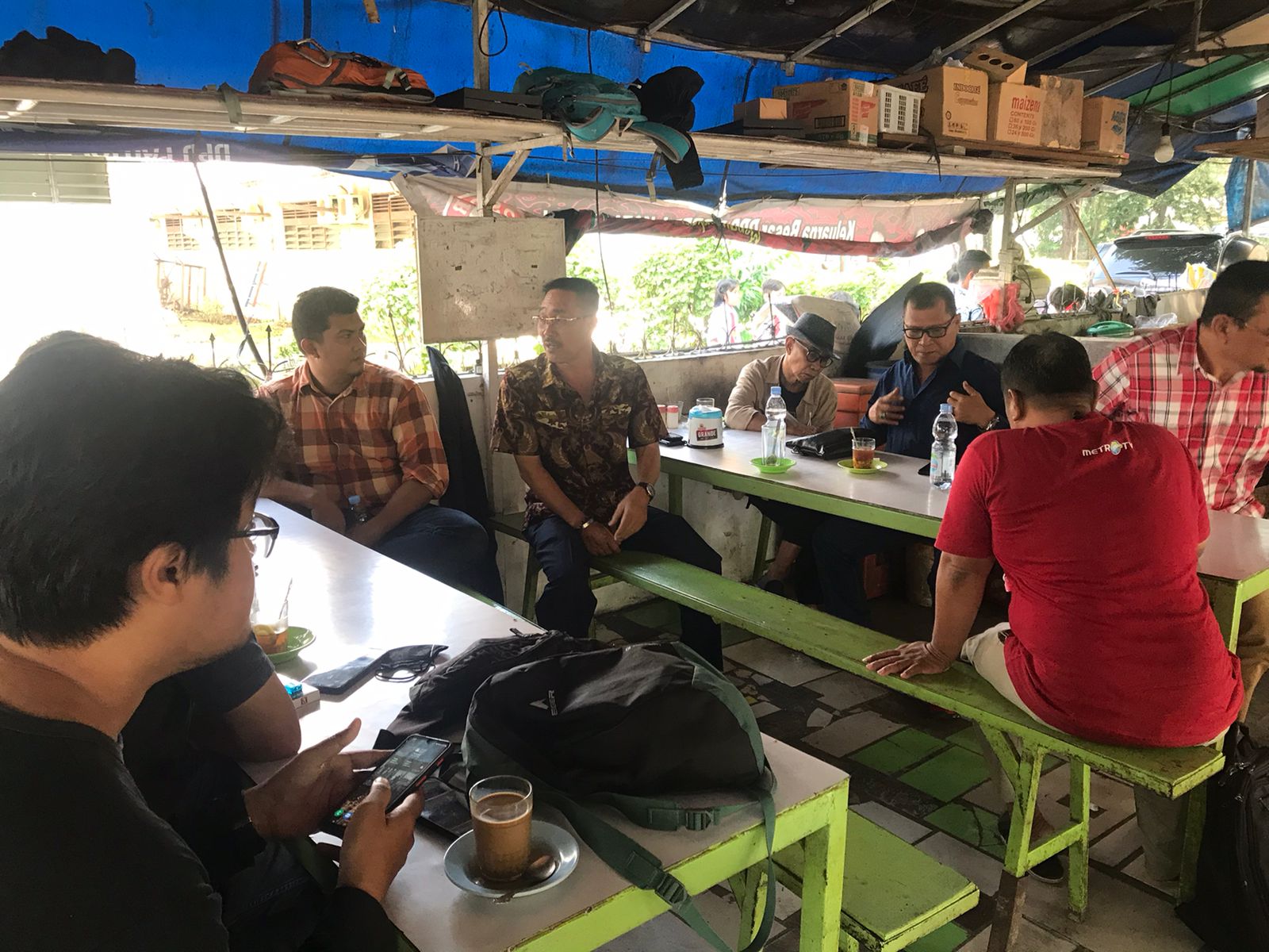 Bupati Labusel Silaturahmi ke Warkop Jurnalis Medan