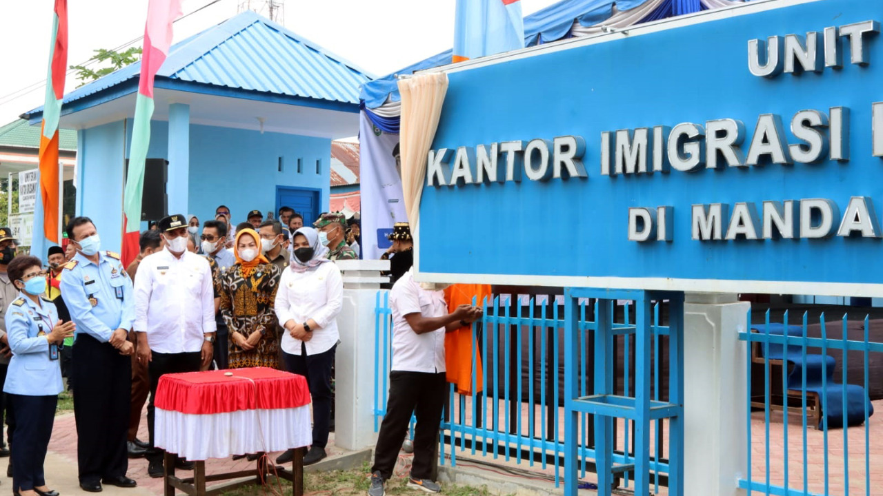 Kankawil SUMUT, Resmikan Kantor Unit Kerja Keimigrasian Sibolga Kabupaten Mandaling Natal