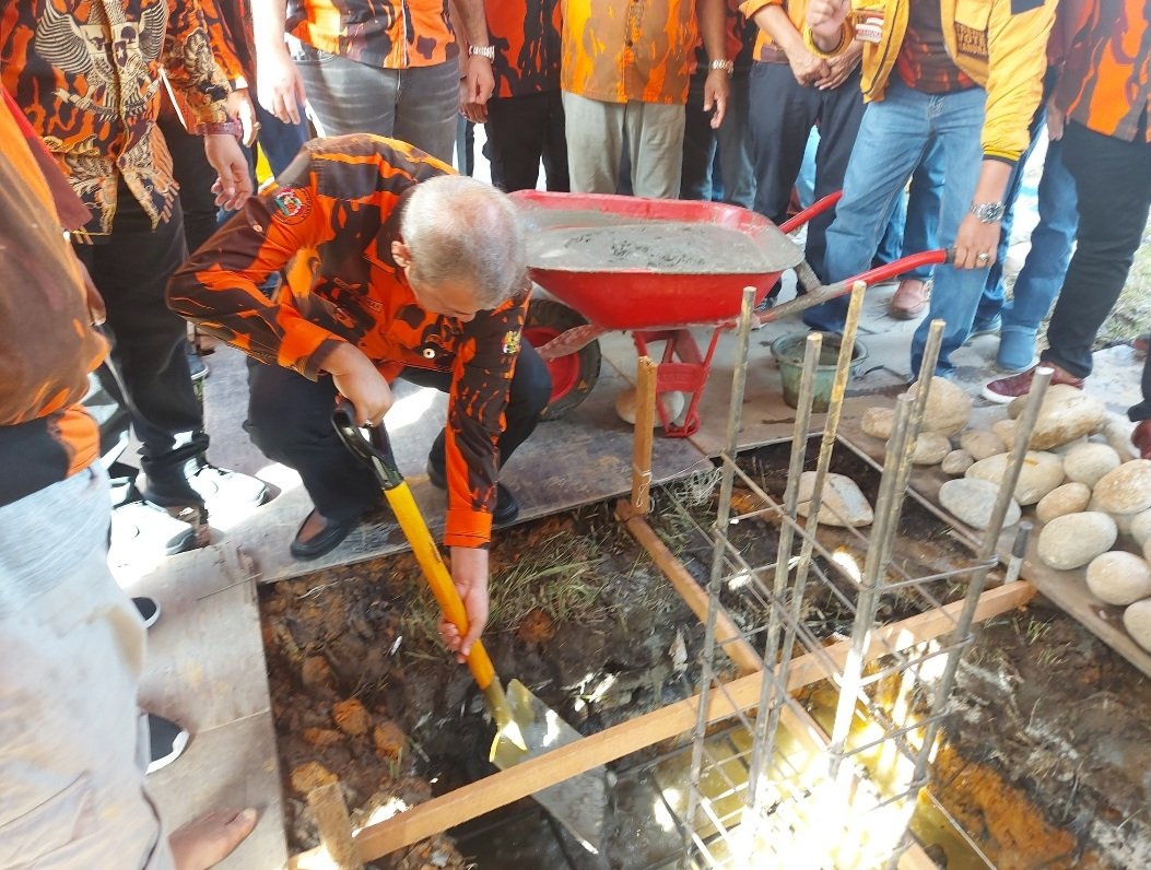 Kodrat Shah Letakan Batu Pertama Pembangunan Kantor PAC PP Marelan