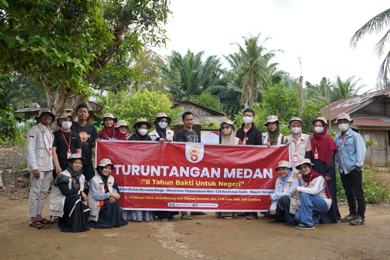 Bentuk Pengabdian Komunitas Turun Tangan Medan berbagi dengan Masyarakat Dusun 1 Desa Bintang Asih Rumah Sumbul