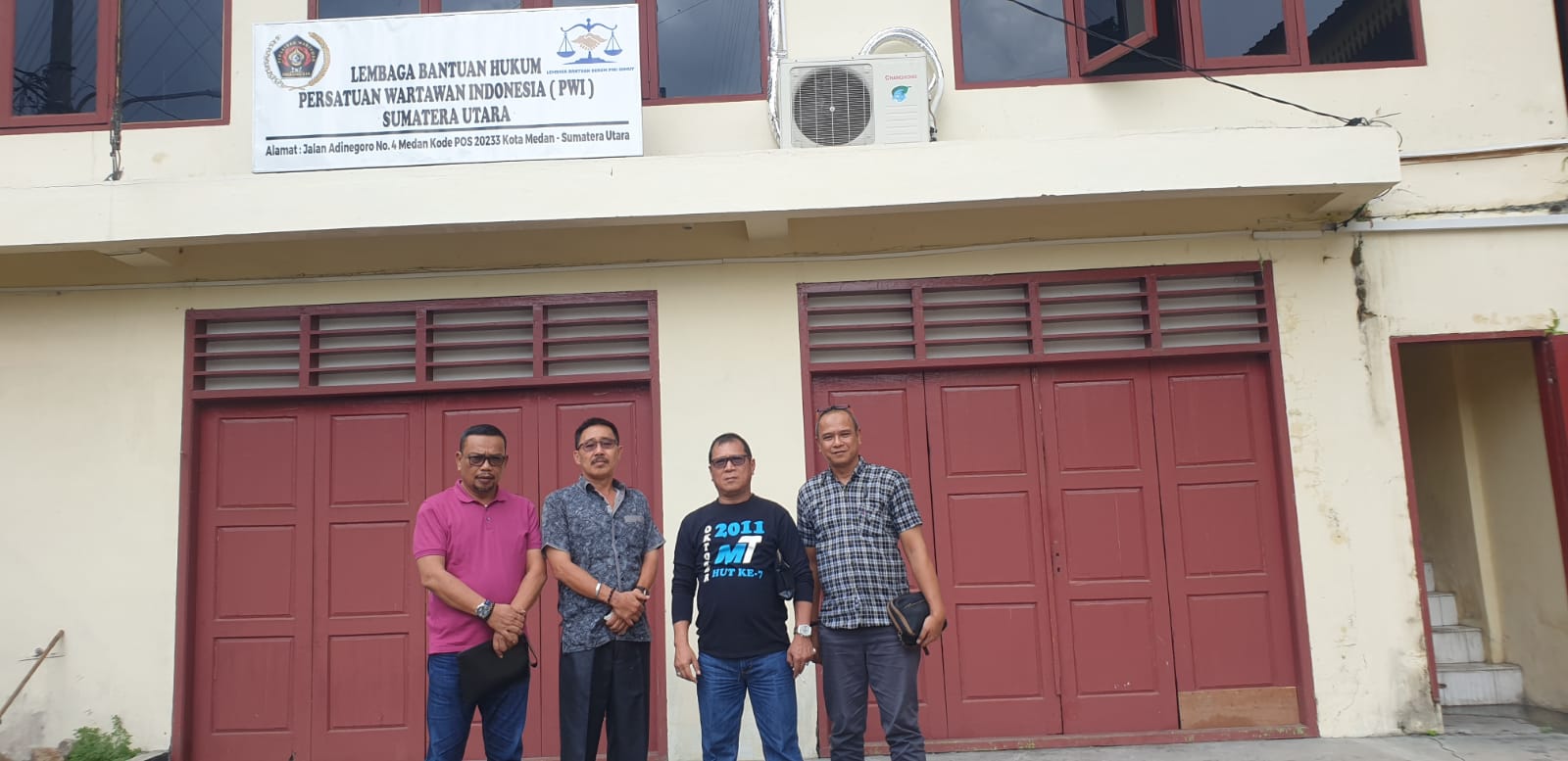 Bupati Labusel Kunjungi Kantor LBH PWI Sumut