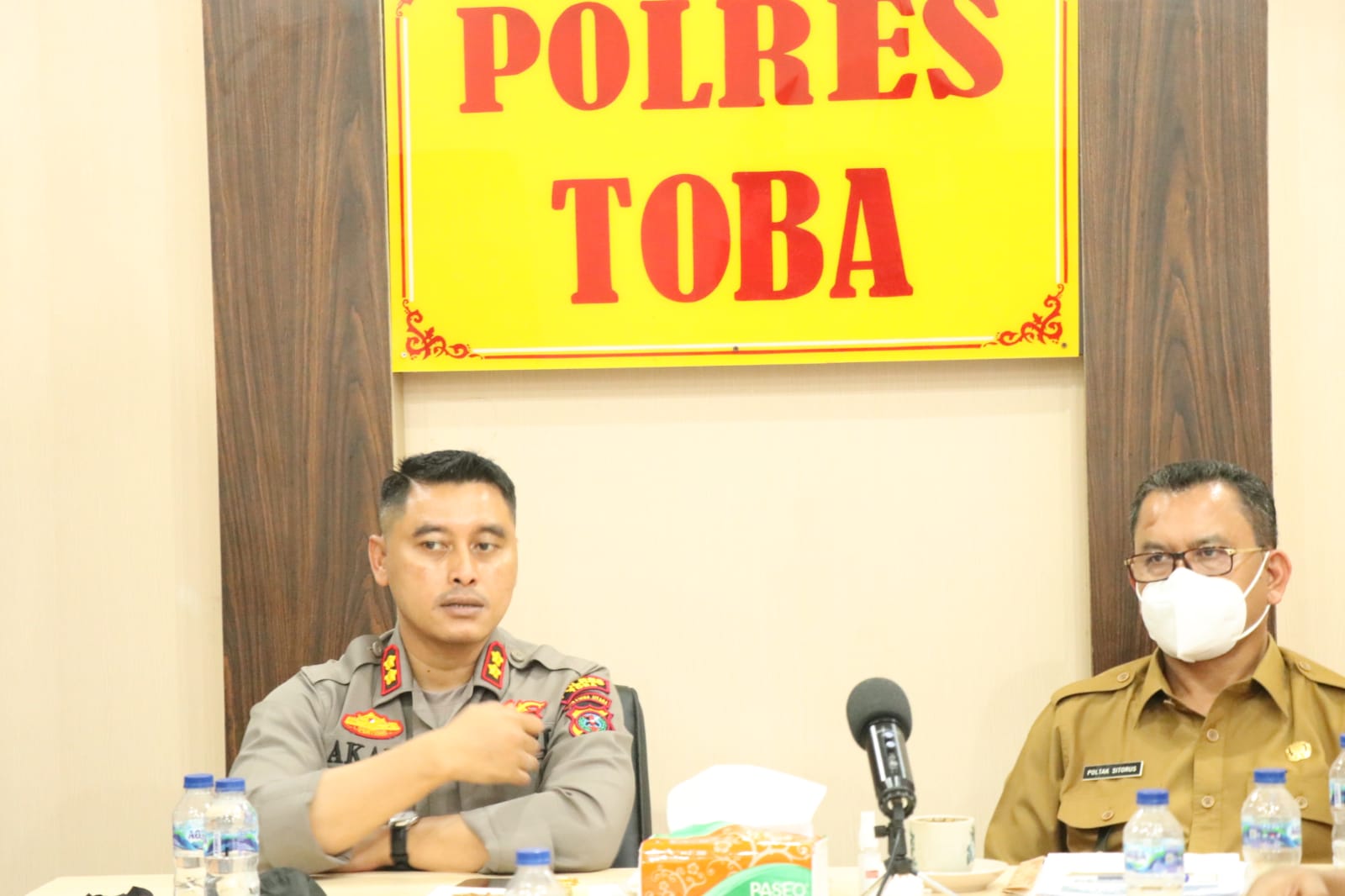 Rapat Koordinasi Penanganan Covid-19  Provinsi Sumatra Utara Diikuti Polres dan Pemkab Toba