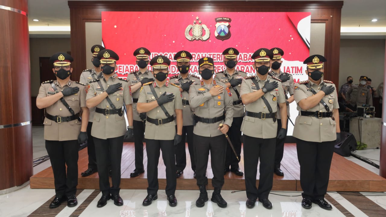 Kapolda Jatim Pimpin Sertijab Dua Pejabat Utama dan Empat Kapolres, Ini Kata Irjen  Nico