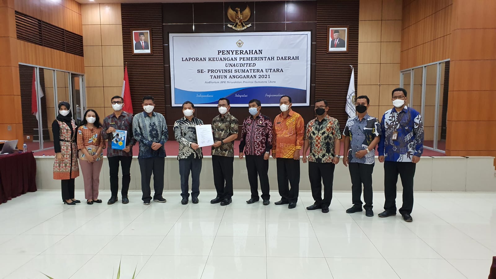 Pemkab Toba Gerak Cepat Serahkan LKPD 2021 Kepada BPK