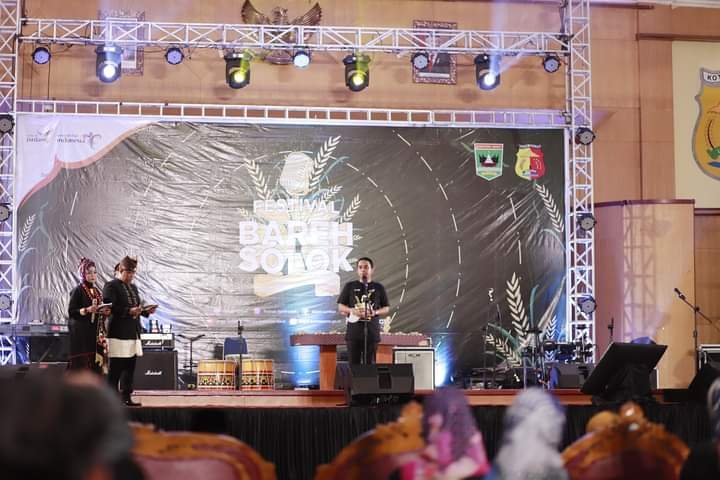 Wawako Solok Buka Festival Bareh Solok
