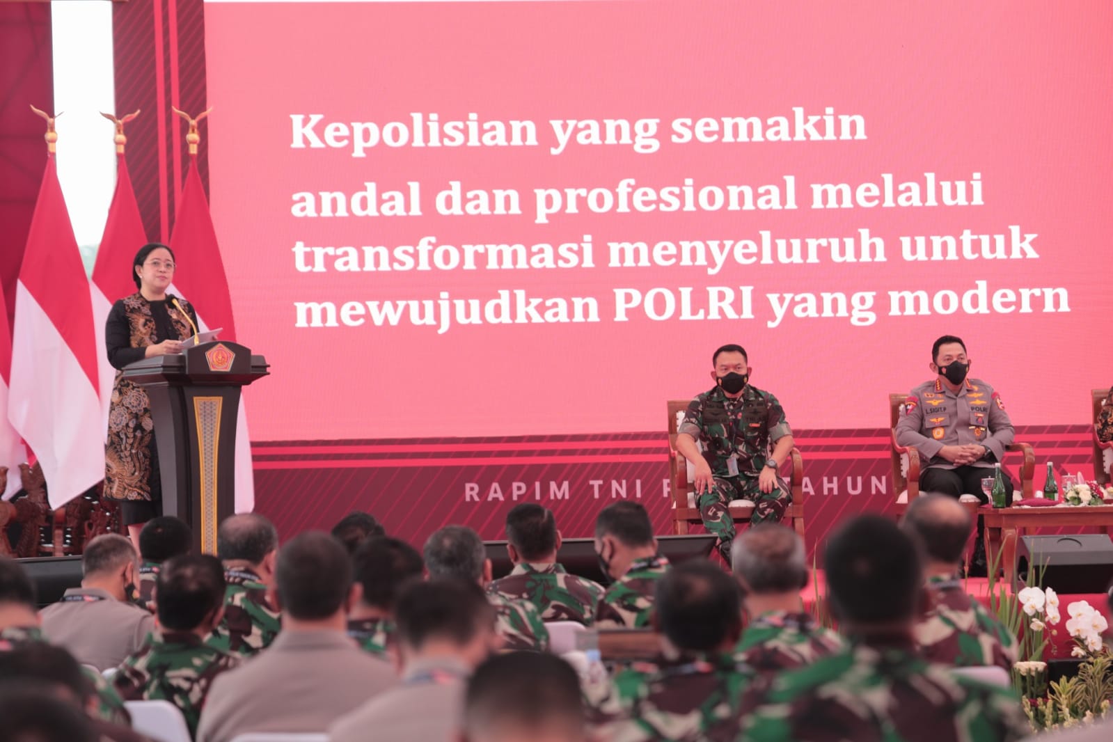 Puan: Minta TNI-Polri Bantu Kawal Pemulihan Ekonomi dan Sosial dampak Pandemi Demi