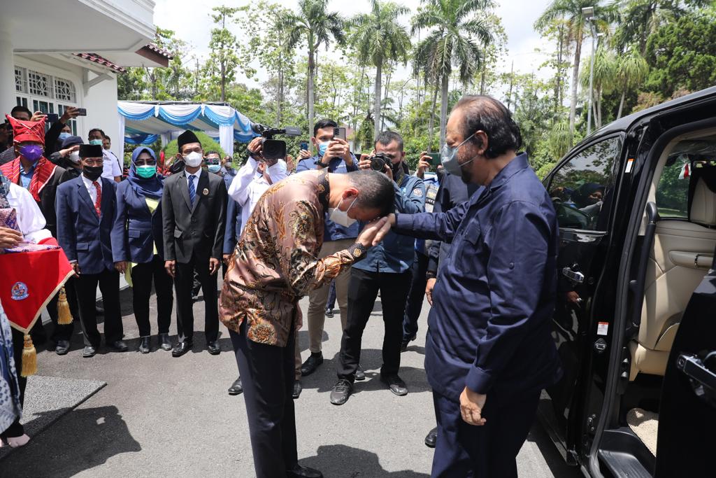 Ketum Nasdem Surya Paloh Puji Musa Rajekshah , Punya Dua Partai Nasdem dan Golkar