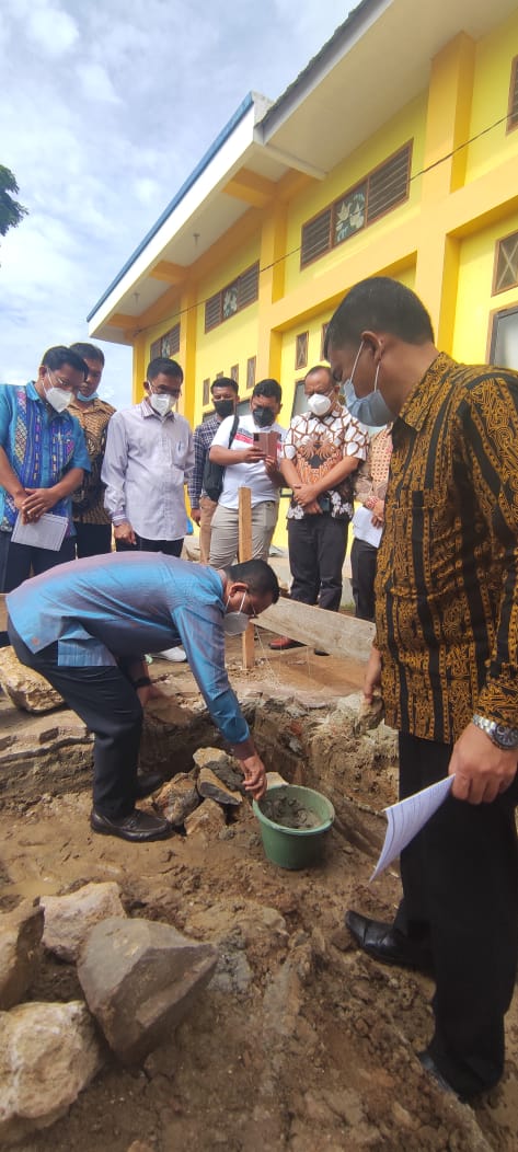 Bupati Toba Hadiri Peletakan Batu Ojahan Pembangunan Gedung Sekolah Minggu HKBP Sintong