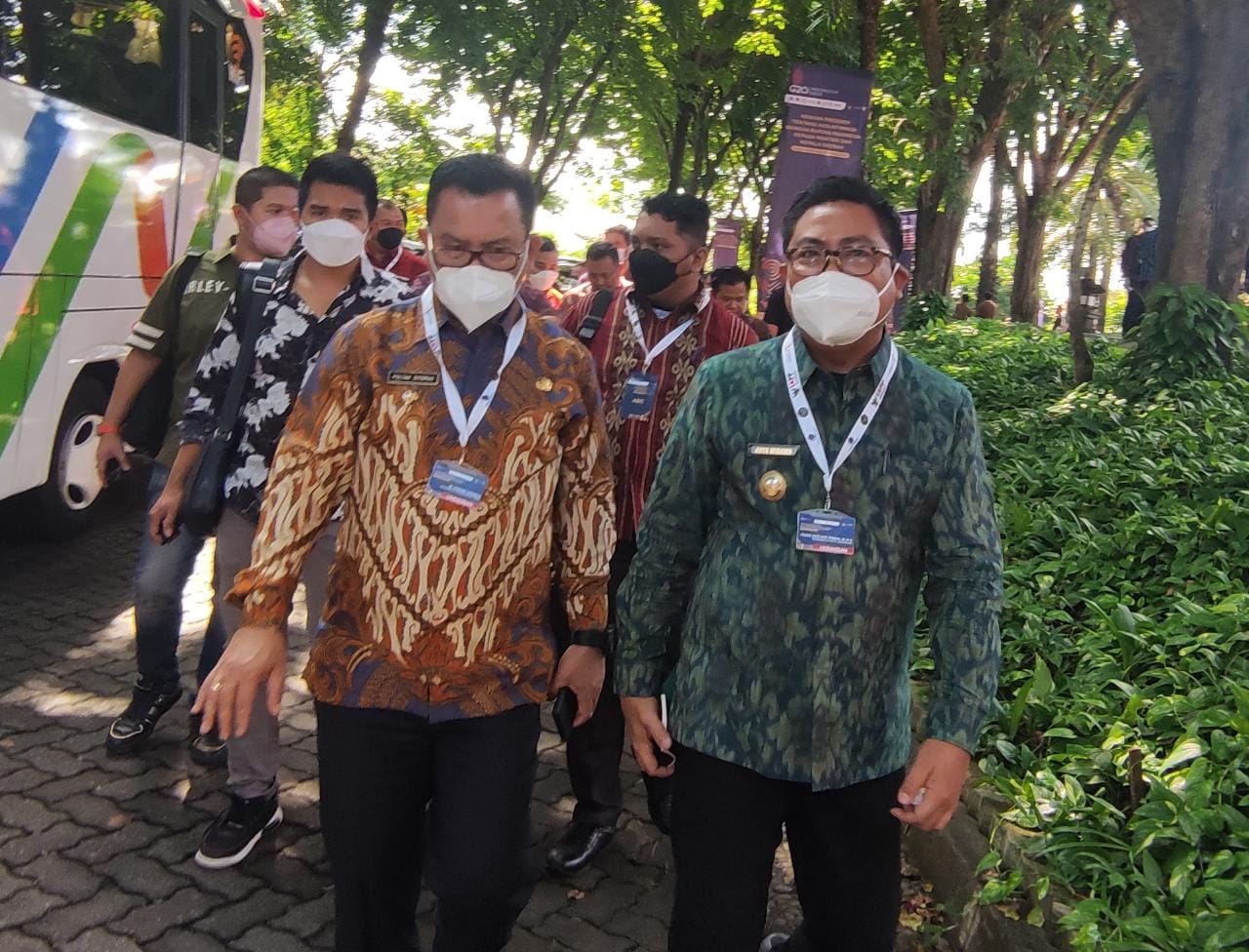 Presiden Joko Widodo Perintahkan Menteri,Gubernur dan Bupati/Walikota Gunakan APBN, APBD, dan Anggaran BUMN Beli Barang Dalam Negeri