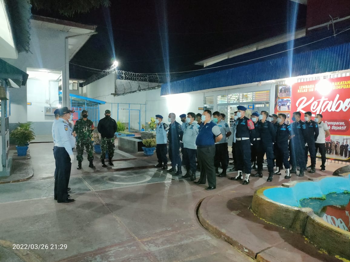 Sinergitas TNI - Lapas Kelas IIB Padangsidimpuan Kanwil Kemenkumham Sumut, Grebek Blok Hunian WBP