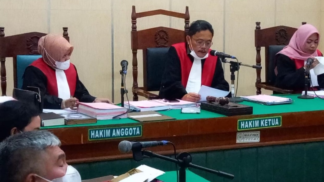 Gadaikan Emas Palsu, Pengelola UPC Perdamaian Stabat divonis 3 tahun, dan Suaminya divonis 5 tahun