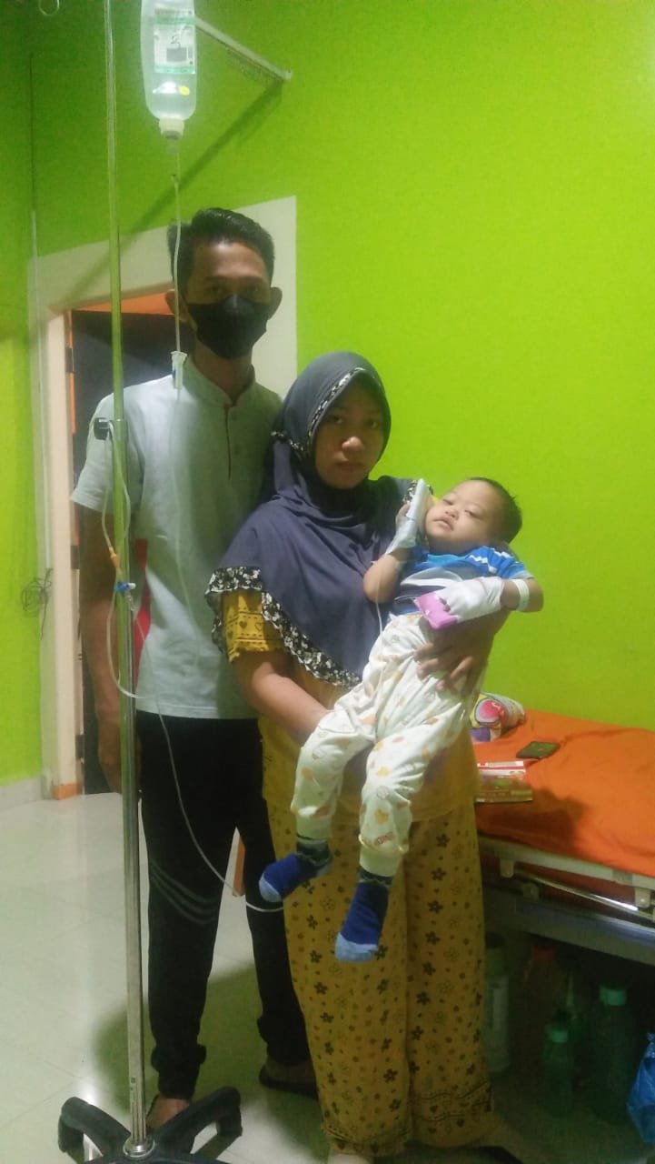 Rafisqy Evano Abadi seorang balita usia 2,5 tahun harus berulangkali transfusi darah akibat menderita leukemia sejak didiagnosis