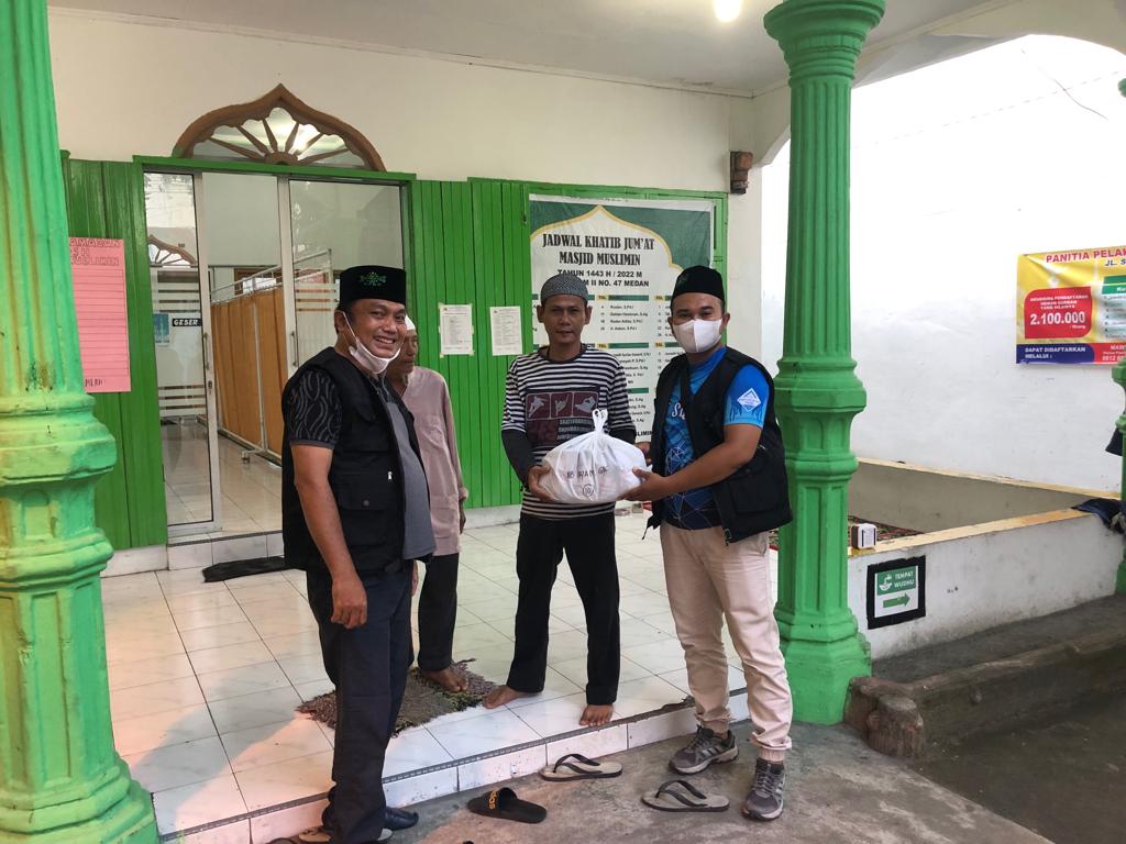 Bakopam Sumut Kembali Bagikan Nasi Bungkus Ke Sejumlah Masjid di Medan, Ini Kata Ibnu Hajar