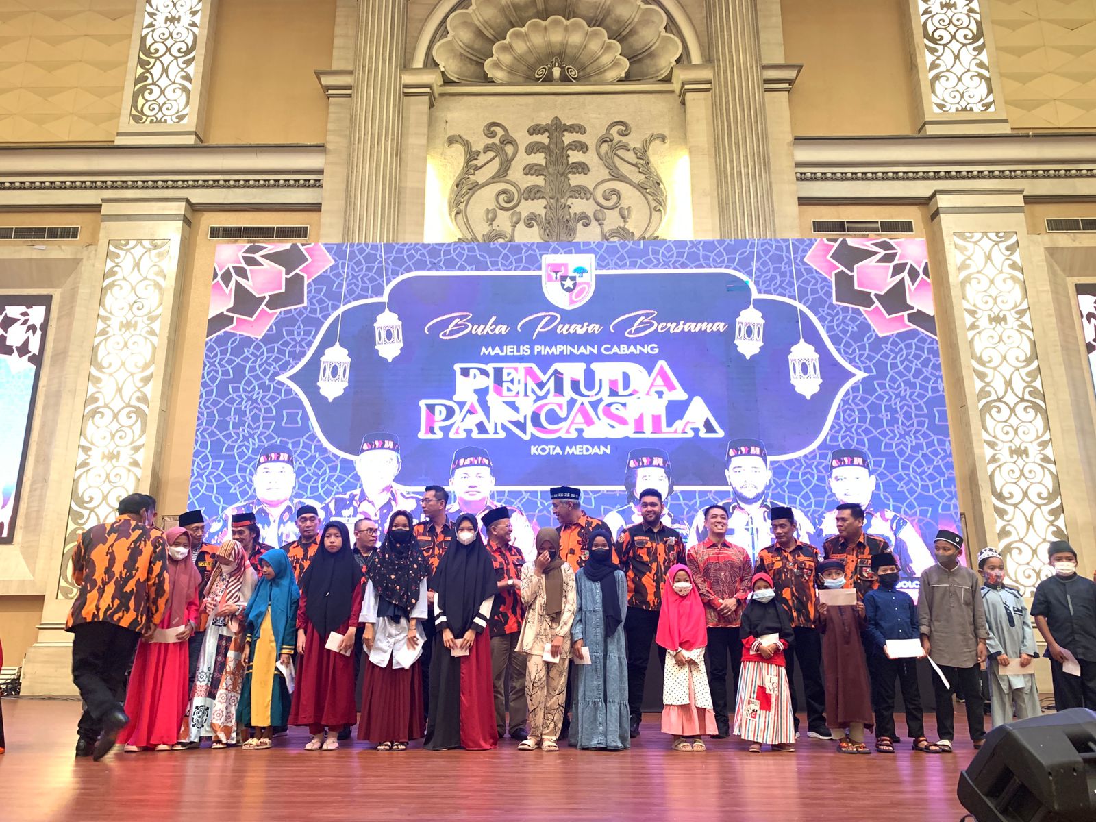 Bukber MPC PP MEDAN, Ketua Dian Bagikan THR untuk seluruh Ketua Ranting