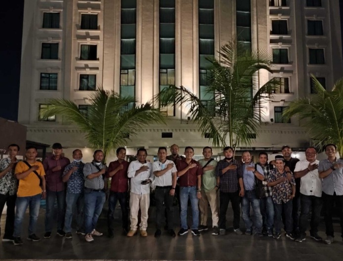 Bukber, Kabag Ops Polrestabes dengn Pewarta, Ini Pesannya