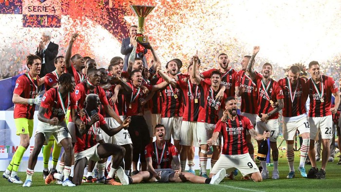 Konsisten Milan Raih Scudetto