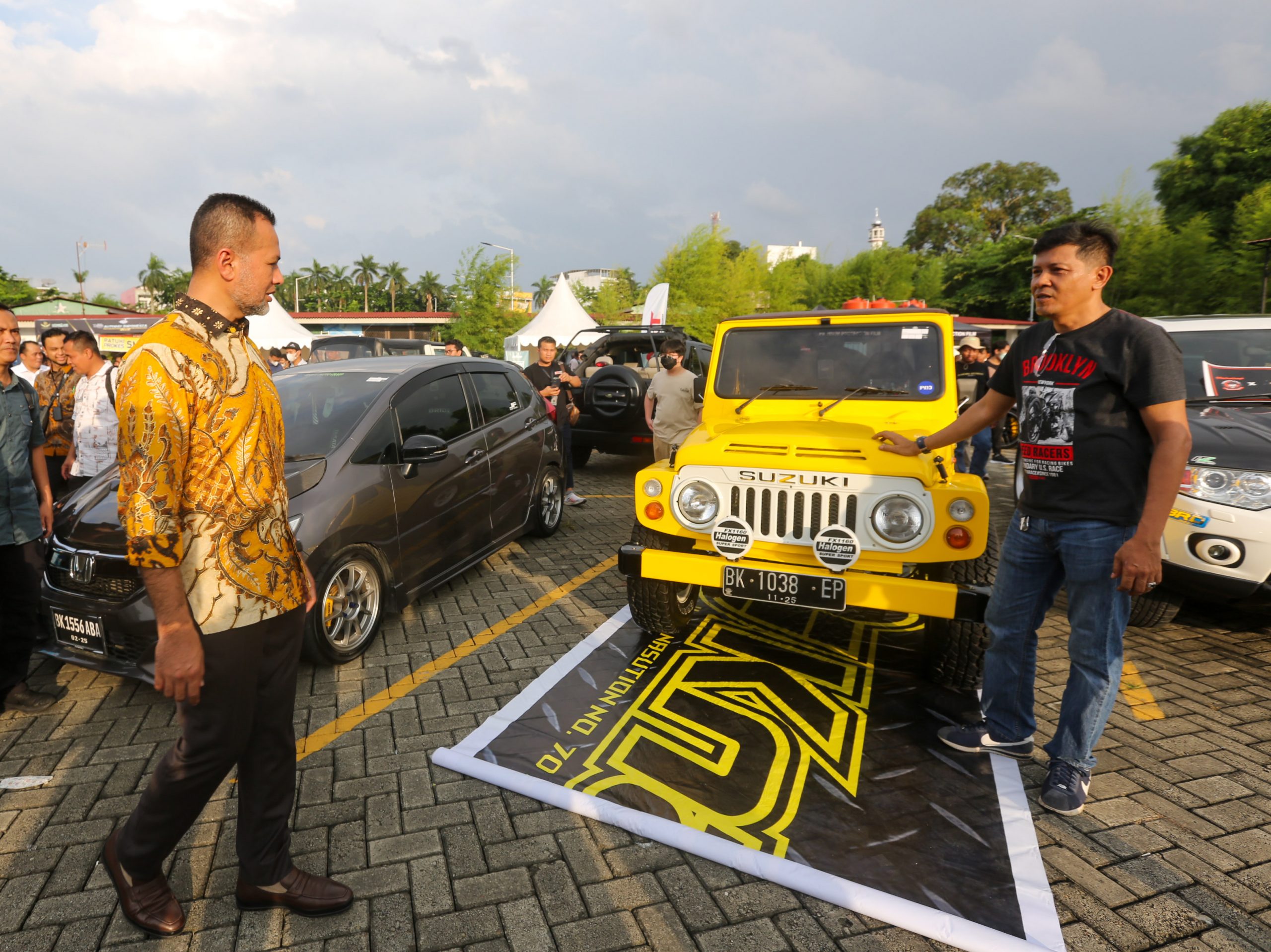 Hadir ke Autoday Indonesia 2022, Wagub Sumut Drifting dan Apresiasi Perkembangan Otomotif di Medan