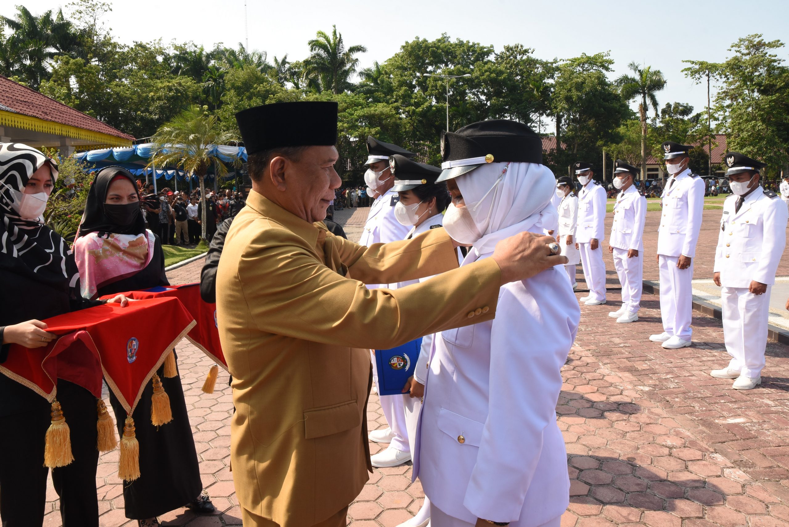 Pelantikan 304 Kades, Bupati DS: Wujudkan Masyarakat Sejahtera!