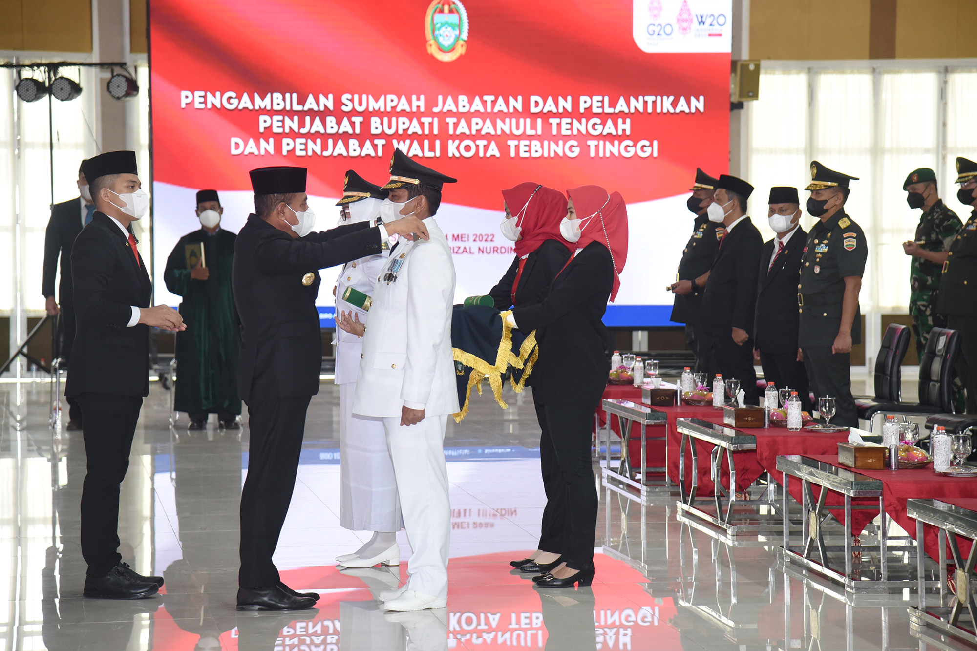 Lantik Pj Walikota Tebingtinggi dan Bupati Tapteng, Gubernur Edy Rahmayadi Tekankan Tiga Hal Ini