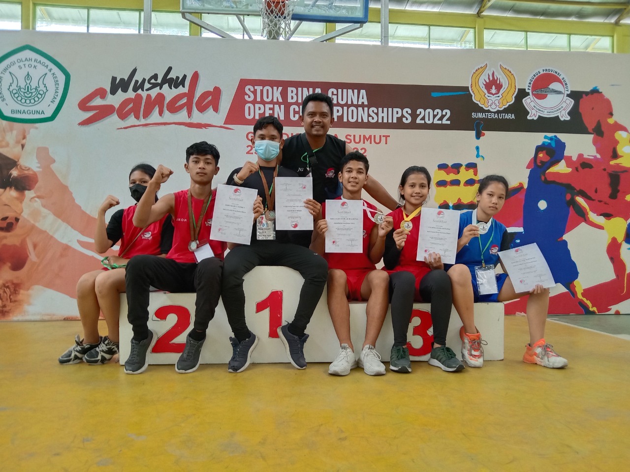 Tim atlet Wushu SMP Bonasogit Raih 5 Mendali