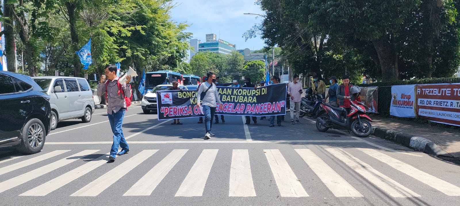 Aksi Bongkar Demo ke BPK Sampaikan Dugaan Korupsi Pemkab Batu Bara