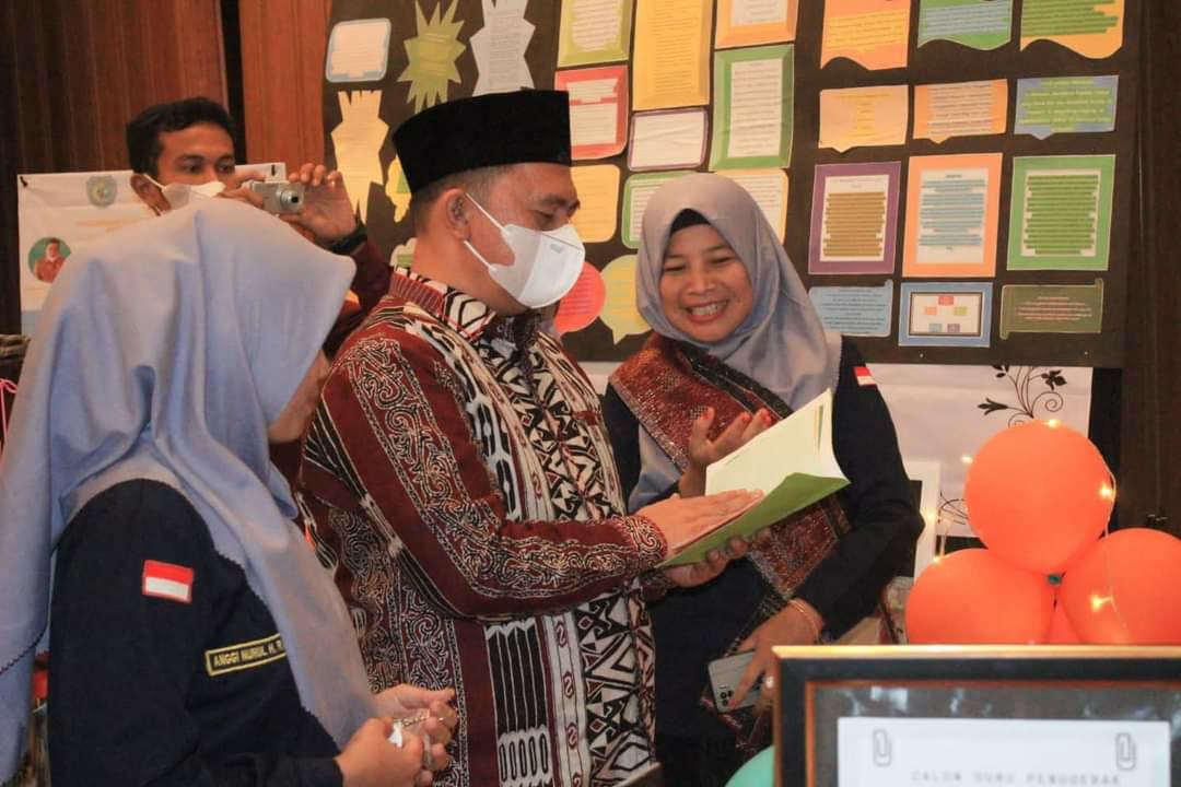 Bupati Labuhanbatu Berikan Bimbingan  Festival Belajar Lokakarya