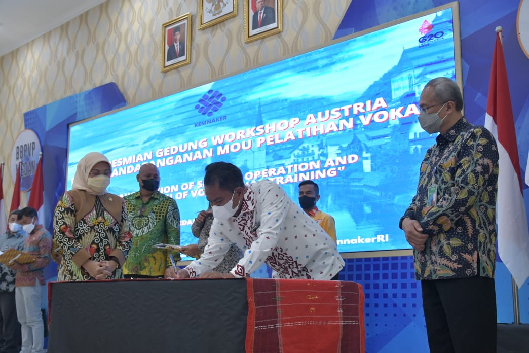 Disaksikan Menteri Ketenagakerjaan, Bupati Sergai Teken Mou Peningkatan Kualitas SDM