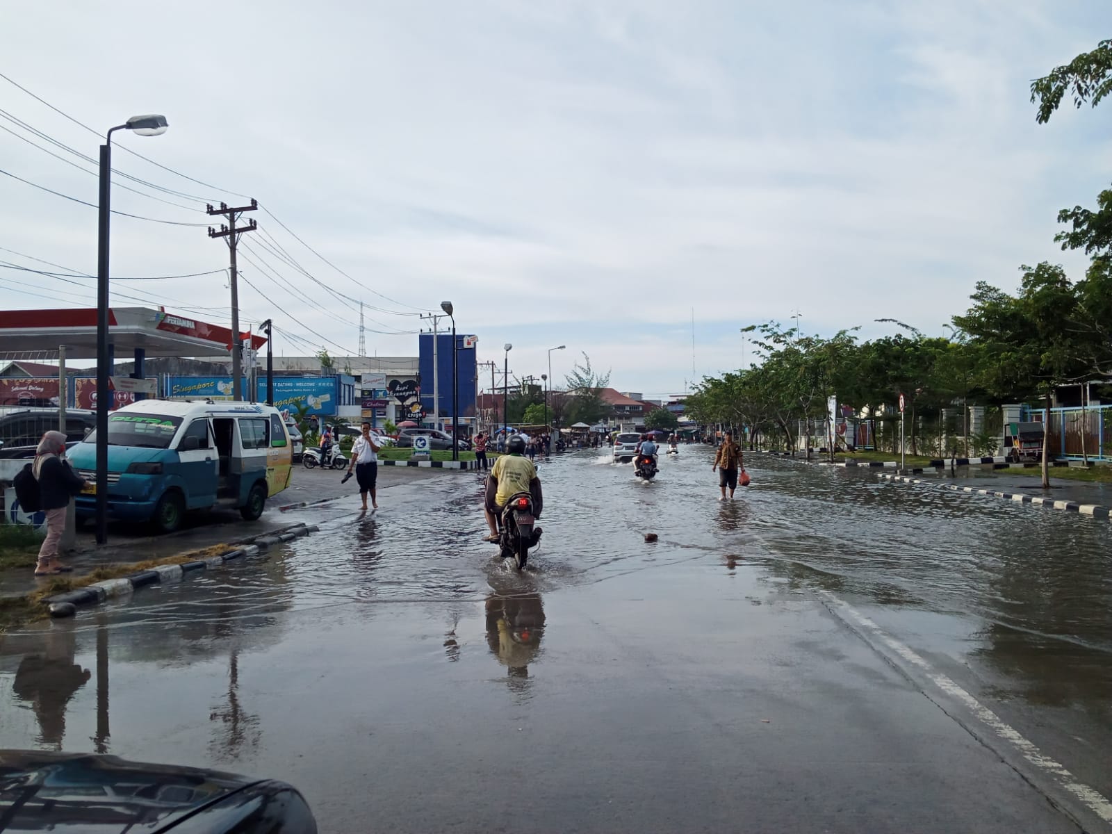 Lamban Atasi Banjir Rob, FABB akan Blokade Jalan Tol Belmera Jadikan Lautan Manusia