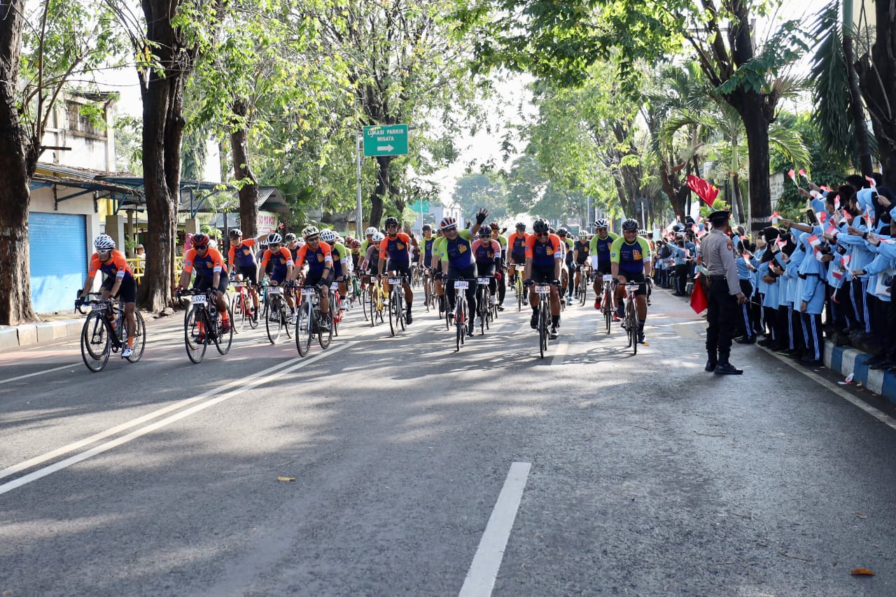 Event Sepeda Tahunan Bromo KOM Challenge 2022 Start dari Mapolda Jatim