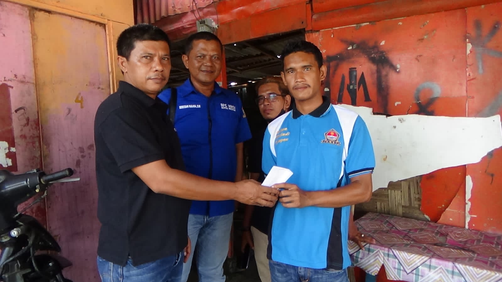 Peringati Hari Nelayan Nasional, HNSI Medan Baksos Rehab Rumah Nelayan