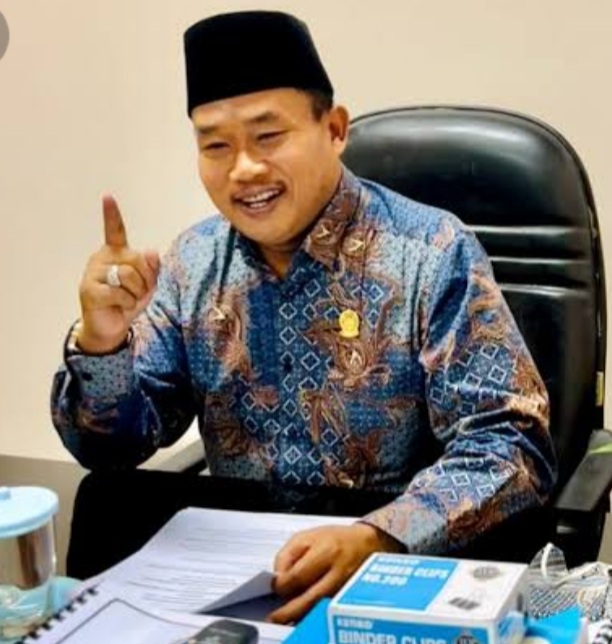 DPRD Sumut H Santoso Desak Pemerintah Selamatkan 16 Juta Petani Sawit