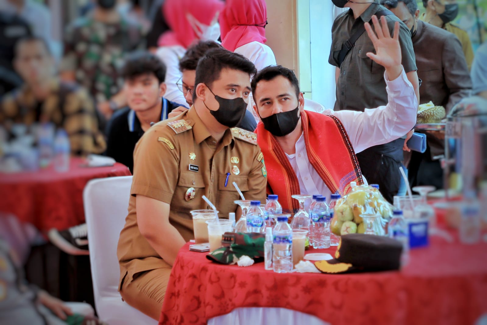 Bersama Bobby Nasution Kunjungi Medan Zoo, Raffi Ahmad Bocorkan Akhir Tahun ini akan Ada Salju di Medan Zoo