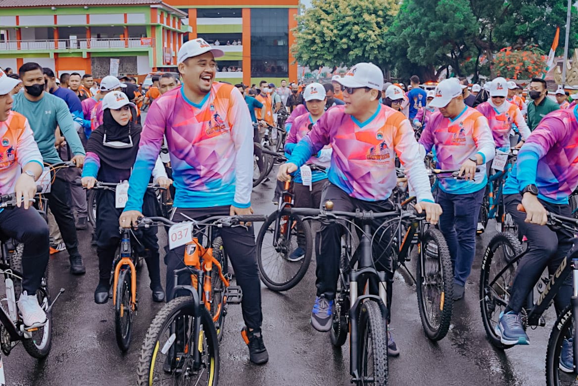 HUT APEKSI, Bobby Nasution & Wali Kota se-Indonesia Ikuti Sepeda Santai