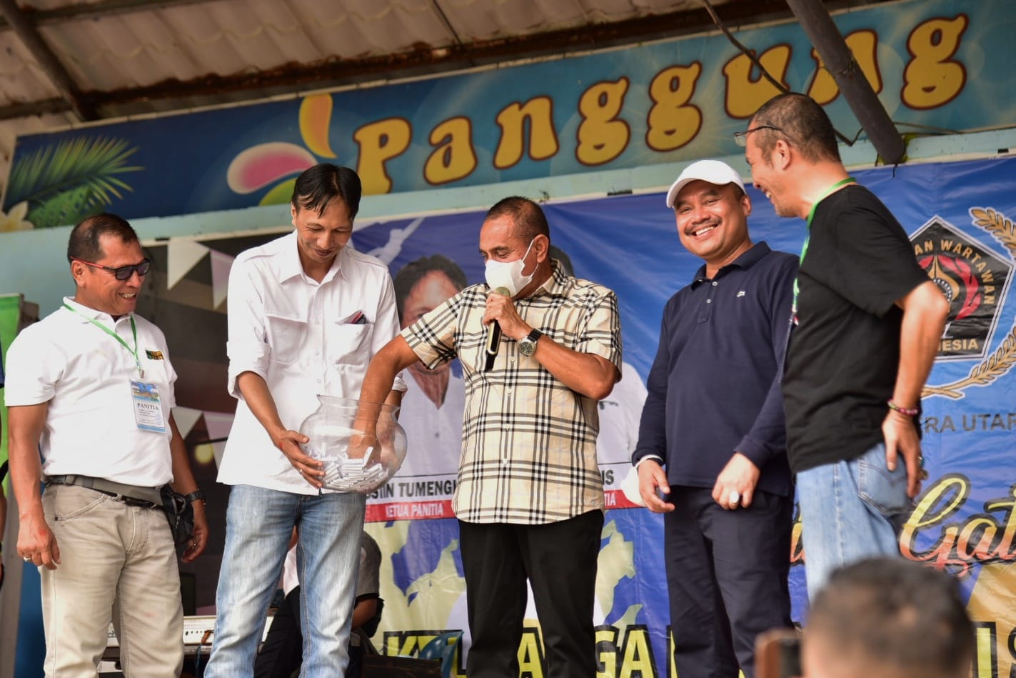 Family Gathering PWI Su, Gubsu: Wartawan Itu Instrumen Penting Dalam Pembangunan Sumut
