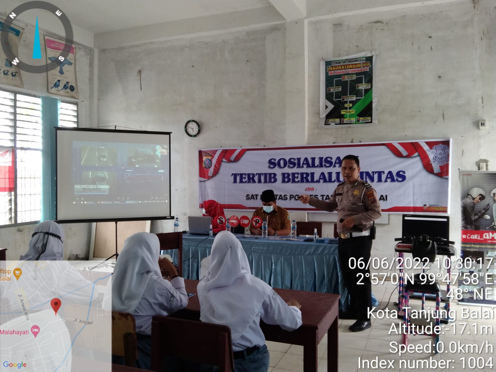 Satlantas Polres Tanjungbalai Sosialisasi Tertib Berlalin dan Simulasi Tehnik Mengendarai Sepeda Motor di Jalan Raya