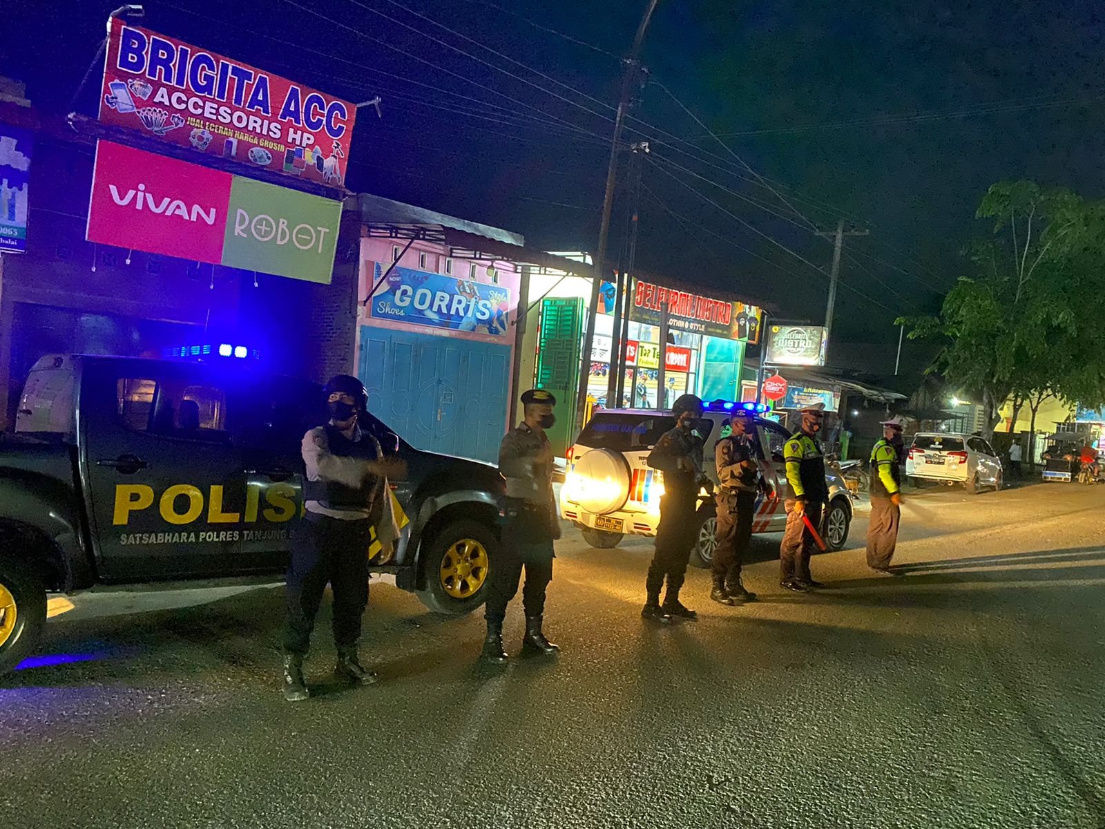 Personil Satsamapta Polres Tanjungbalai Cipta Kondisi Kondusif Kamtibmas dengan Blue Light Patrol