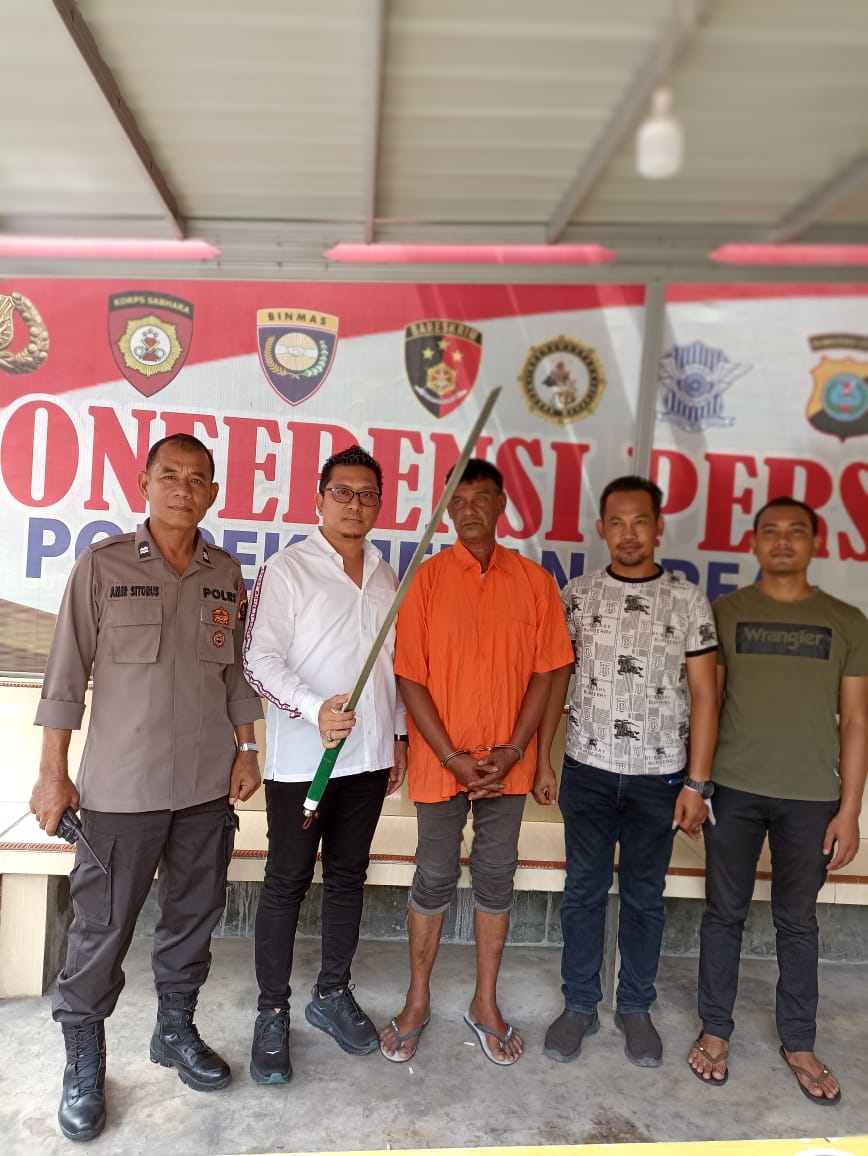 Pelaku Pengancaman dengan Klewang Diamankan, Kanit Reskrim Polsek Medan Area AKP Philip A Purba Pimpin Penangkapan