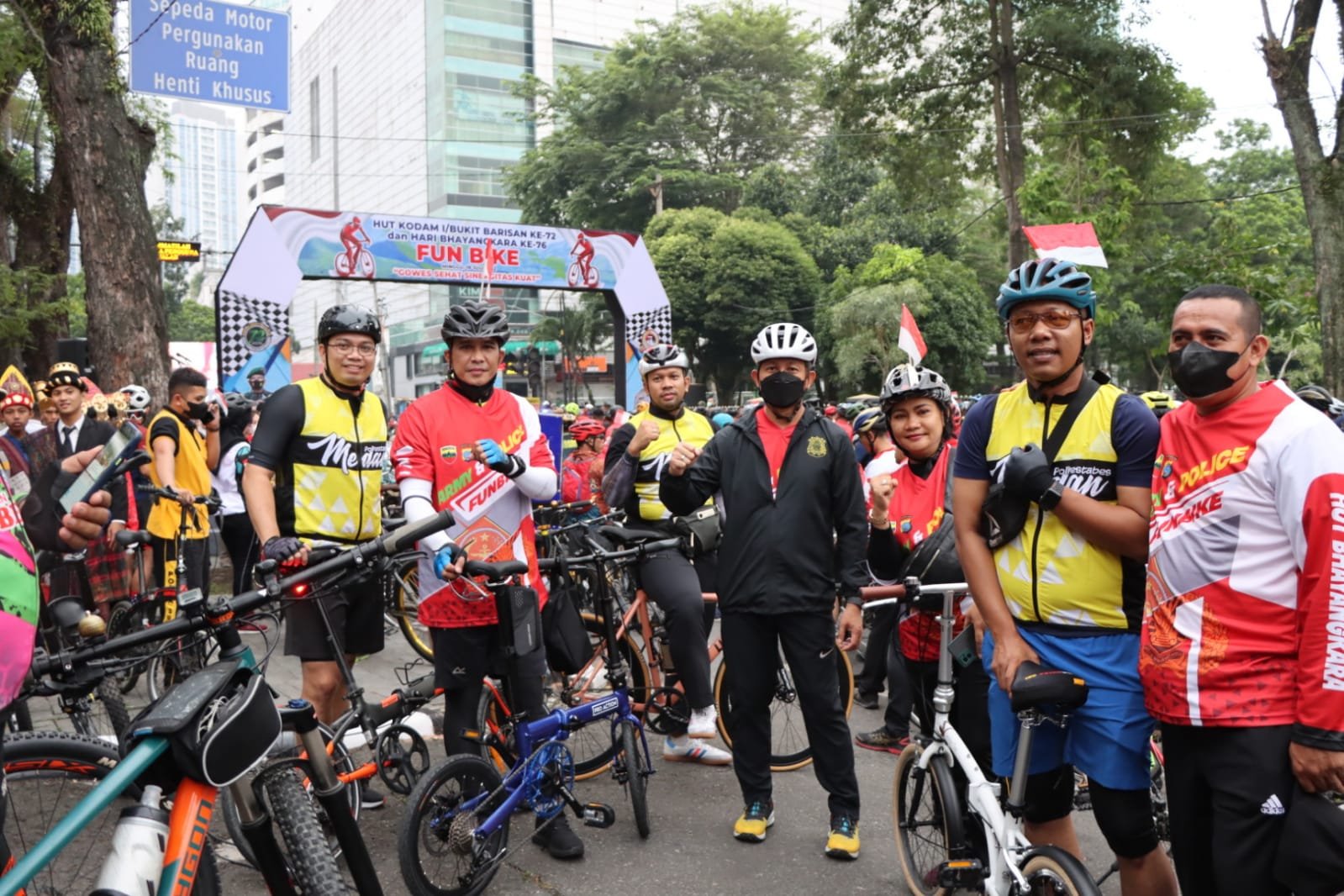 Kapolrestabes Medan Ikuti Fun Bike HUT Bayangkara ke-76 Tahun