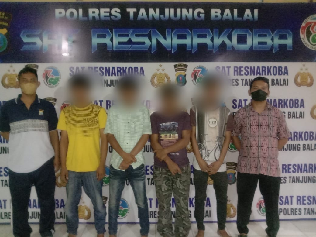 Polres Tanjung Balai GKN di Kelurahan Semula Jadi Kecamatan Datuk Bandar Timur, Enam Orang di Amankan, Empat Positif dan Dua Negatif
