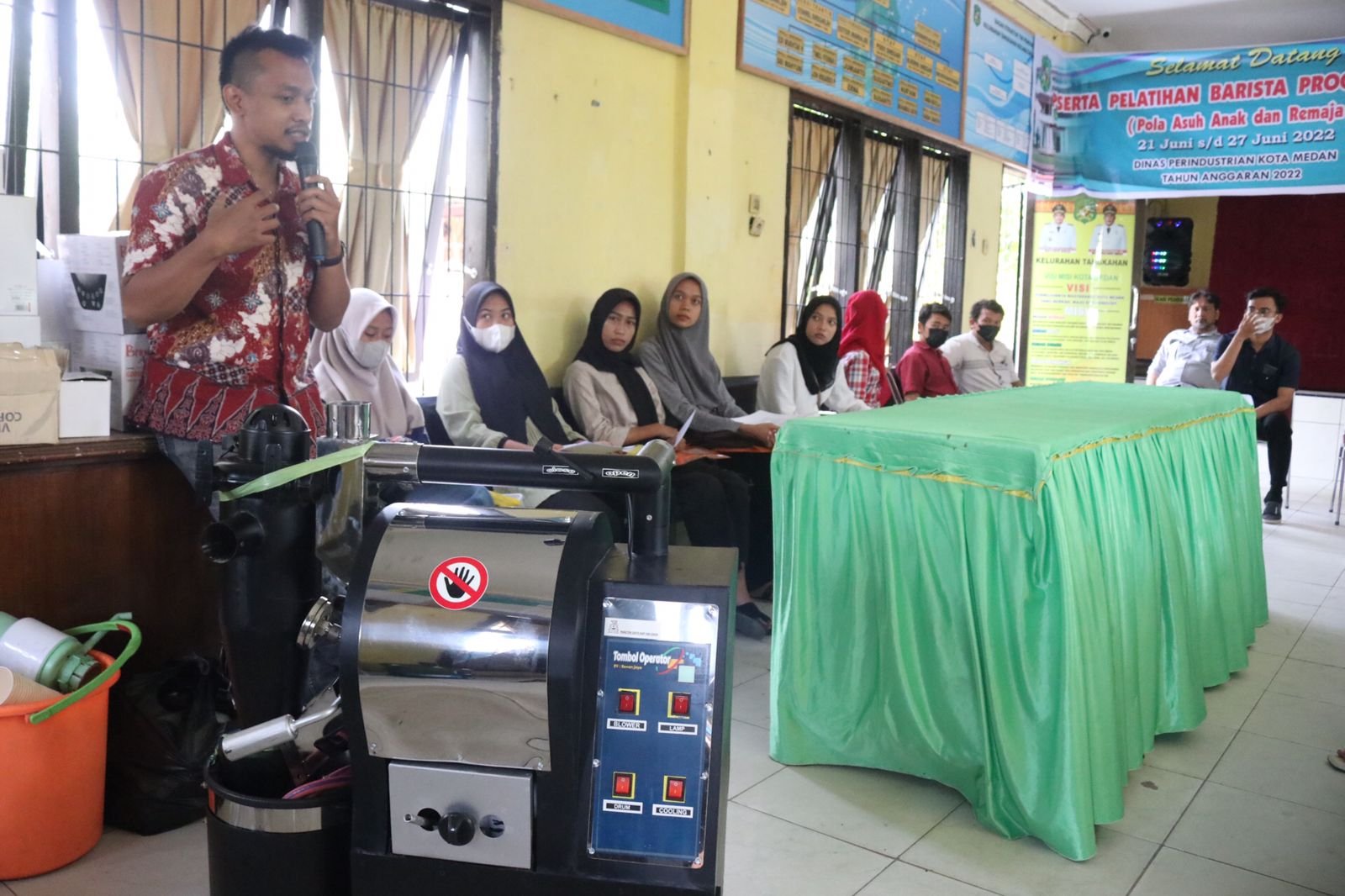 Remaja Kelurahan Tangkahan Semangat Ikuti Pelatihan Barista Kopi Dinas Perindustrian Medan