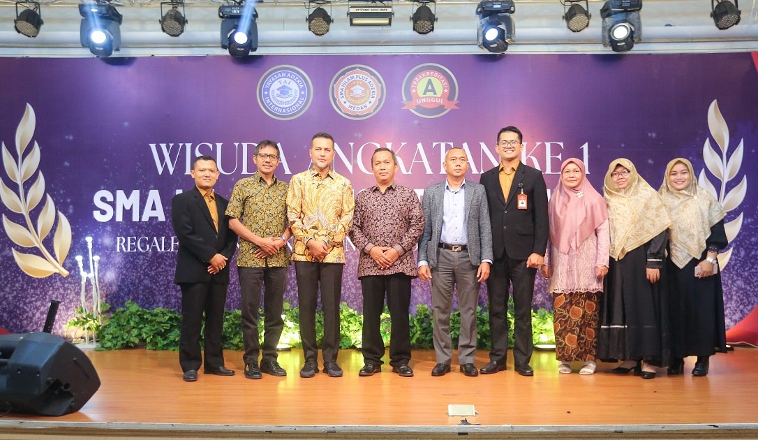 Hadiri Wisuda Akbar Angkatan I SMA Islam Plus Adzkia, Ini Kata Musa Rajekshah