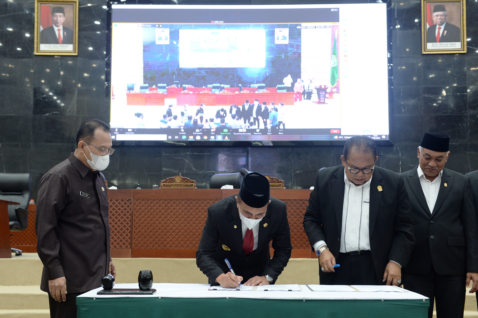 Ranperda Pembentukan dan Susunan Perangkat Daerah Diteken,  Edy Rahmayadi : Agar Lebih Efektif dan Efisien