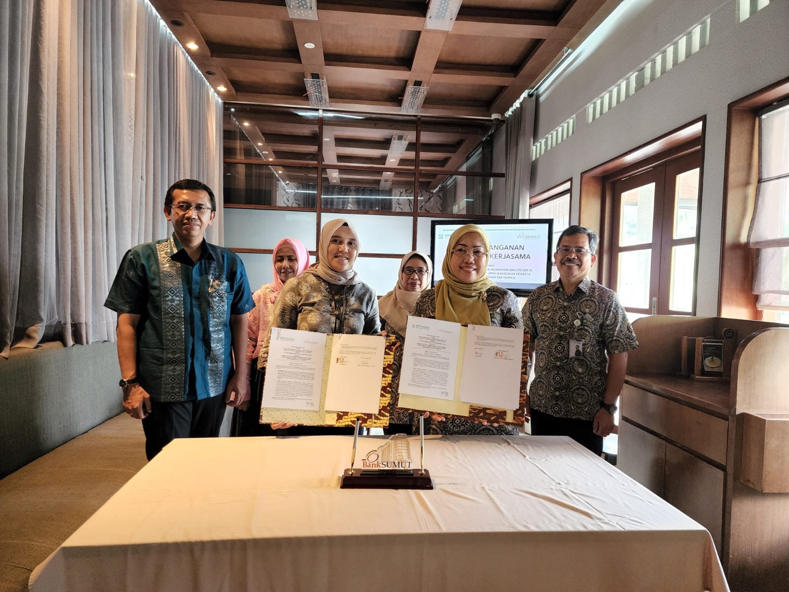 Tandatangani MoU dengan BPJS Kesehatan, Bank Sumut Siap Layani Stakeholders Jaminan Kesehatan Nasional