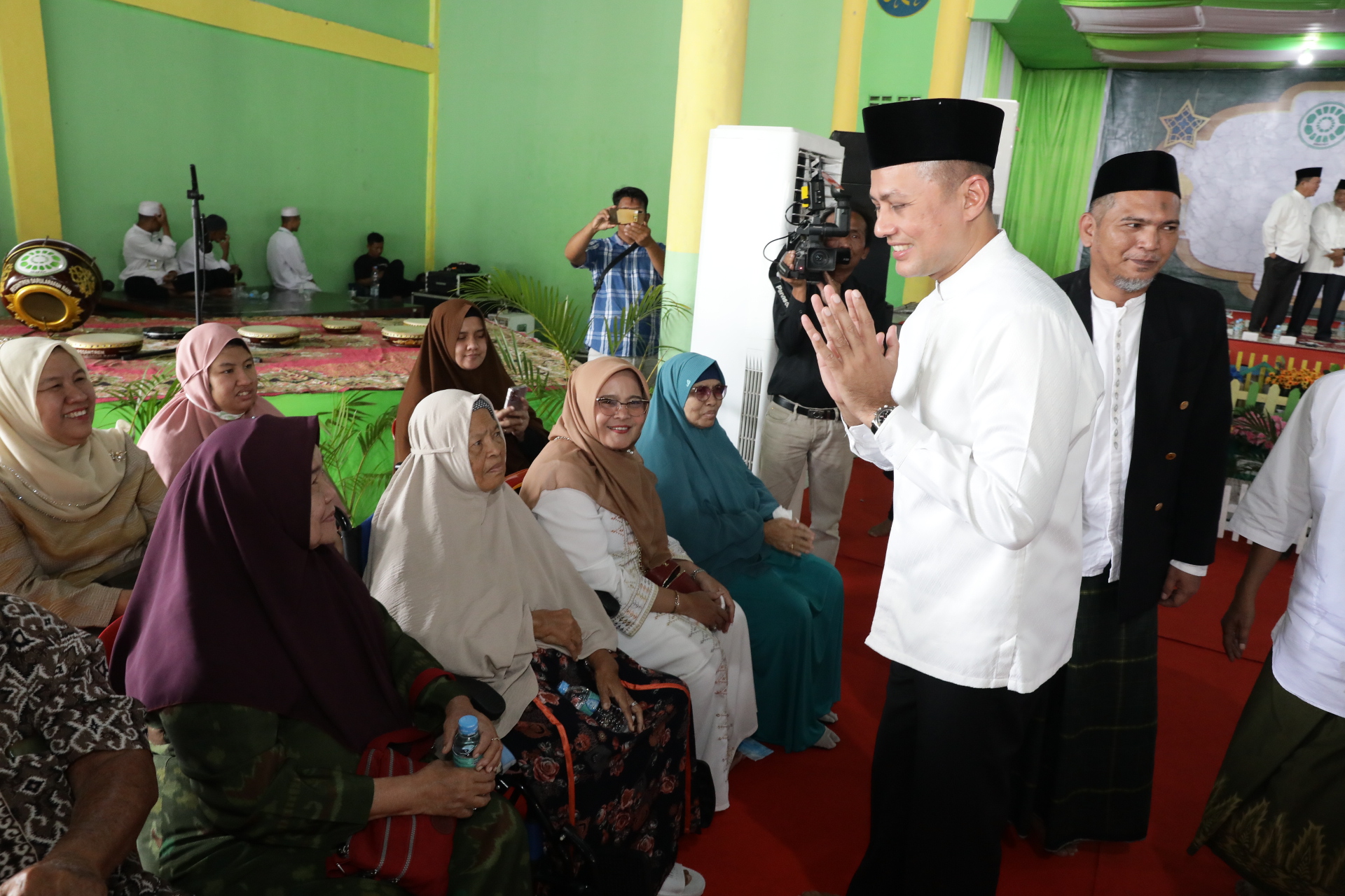 Musa Rajekshah Hadiri Haulke 1 Pendiri Pesantren Darularafah Raya