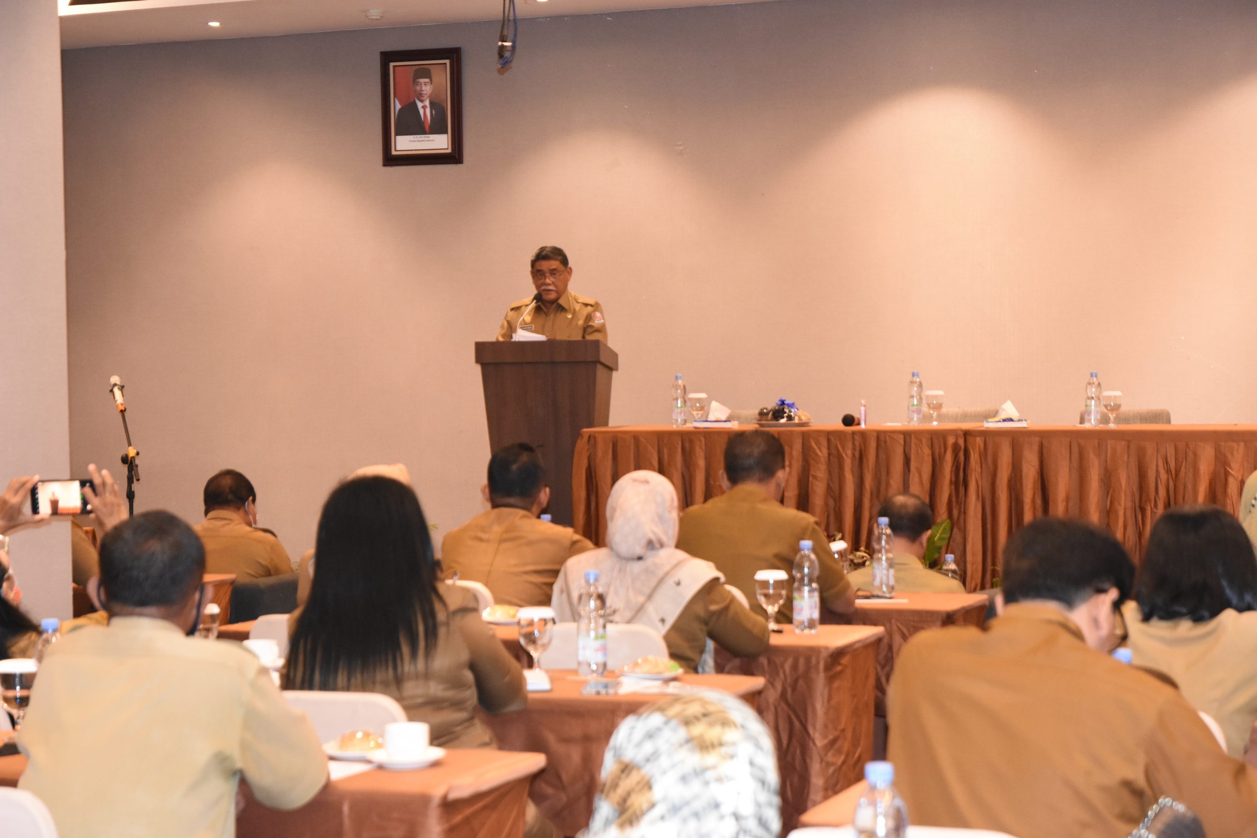 Wabup DS Buka Sosialisasi Peremajaan Kelapa Sawit Pekebun