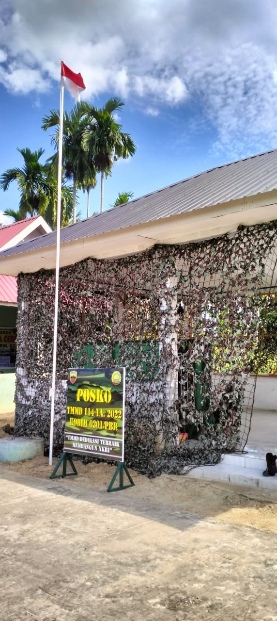 Jelang HUT Ke-77 RI, Bendera Merah Putih Berkibar di Posko TMMD Kodim 0301/PBR