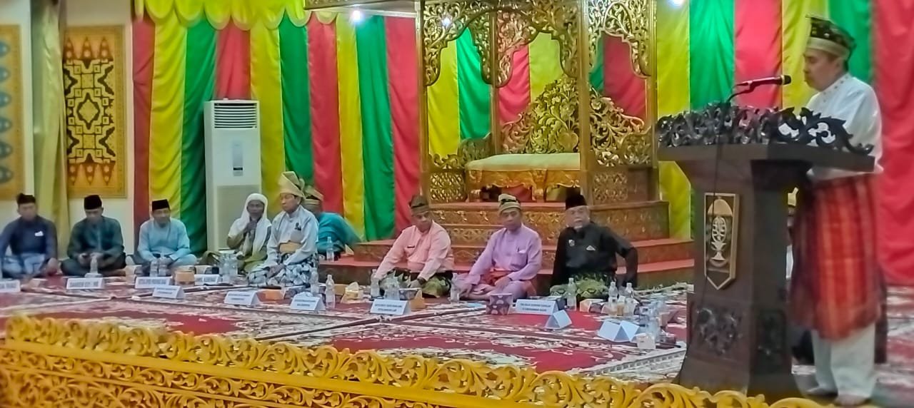 Gubernur Dan Wagub Riau Hadiri Helat LAMR