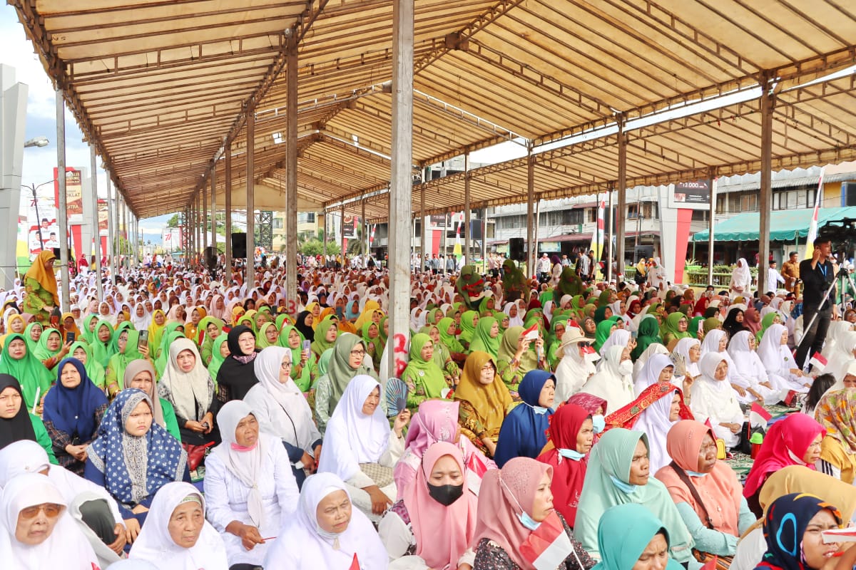Kajian Kebangsaan Bersama Ustadz Gus Miftah, Ribuan Orang Padati Alaman Bolak