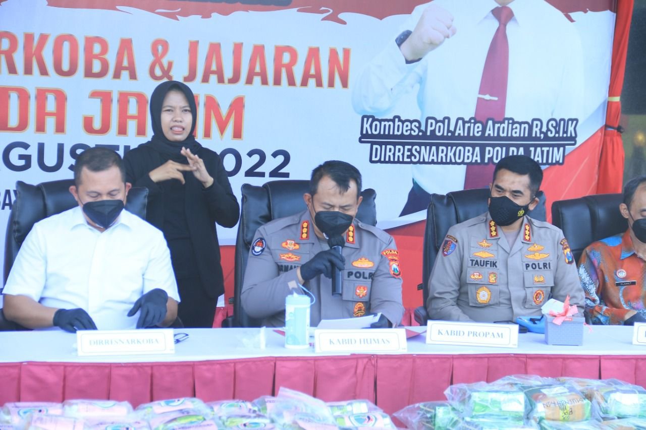 Polda Jatim Musnahkan Narkoba Jenis Sabu 236,79 kg, Ekstasi 11 Ribu Butir, Ganja 57 kg dan Jutaan Butir Obat Keras