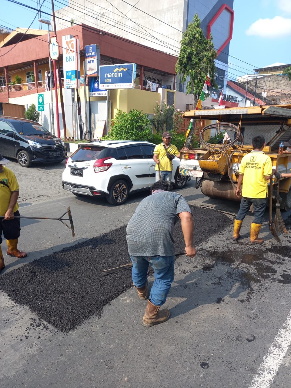 Perbaikan Infrastruktur Jalan dan Drainase  Dilakukan Dinas PU Wujudkan Program Bobby Nasution